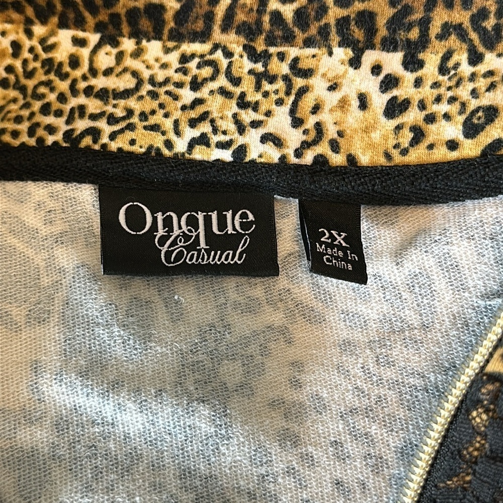 Bundle of Two Onque Casual Zip Up Tops Animal Print and Red Size 2X in GUC - Picture 9 of 17